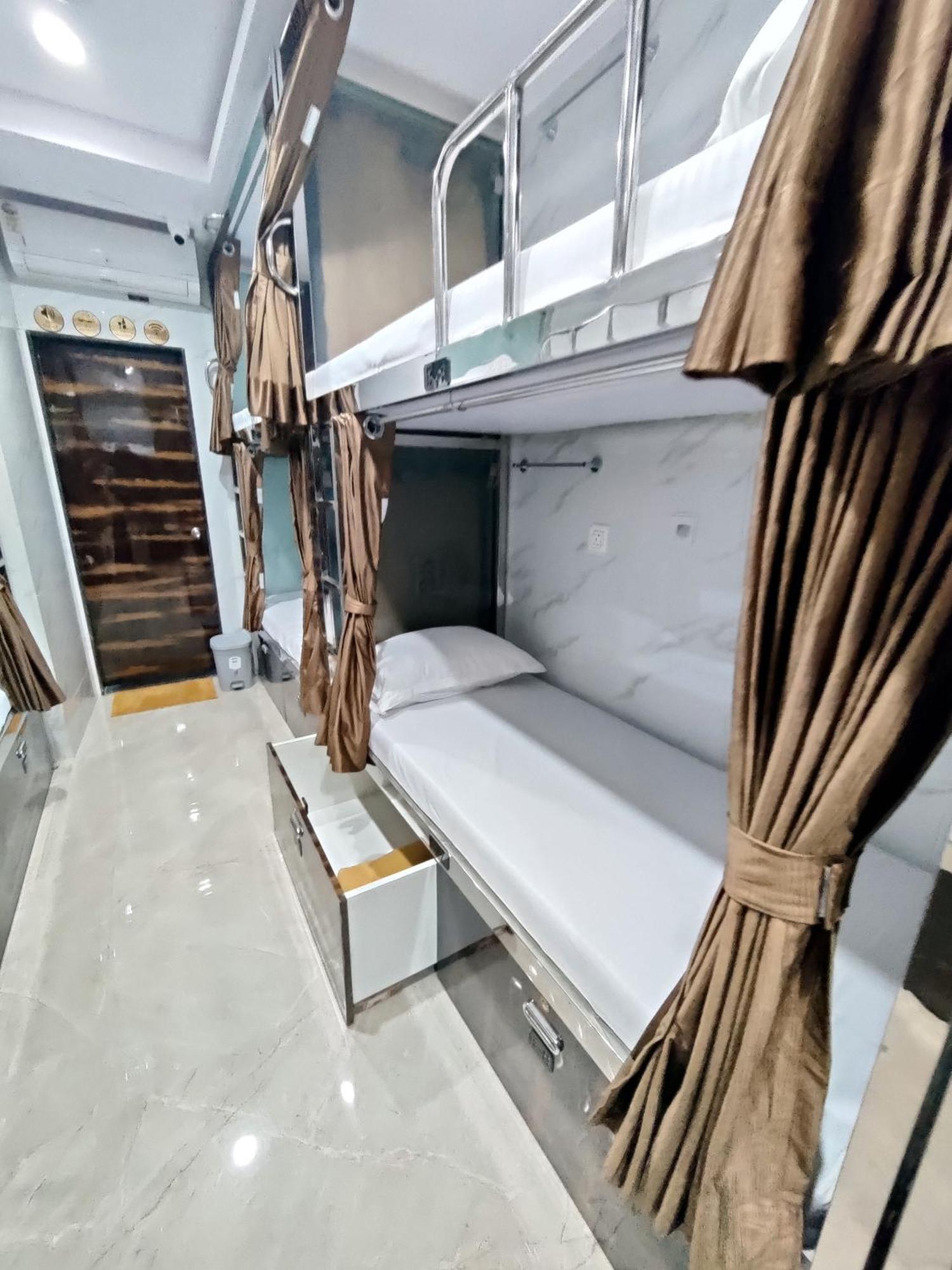 Hotel Comfy Inn Bombaim Exterior foto